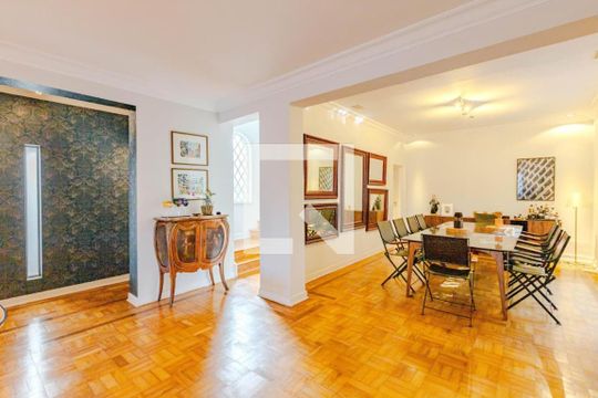 Sala de casa para alugar com 4 quartos, 384m² em Jardim Paulista, São Paulo