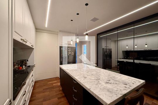 Cozinha Integrada de casa de condomínio à venda com 4 quartos, 350m² em Santo Amaro, São Paulo