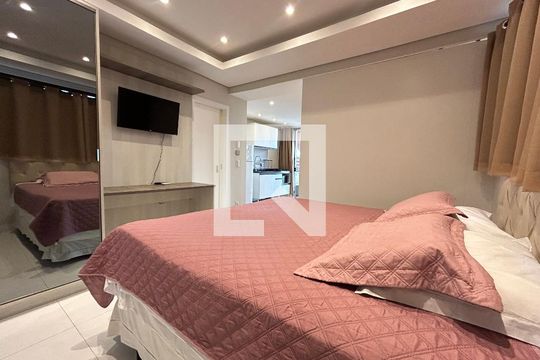 Quarto de apartamento para alugar com 1 quarto, 48m² em Santo Antonio de Lisboa, Florianópolis