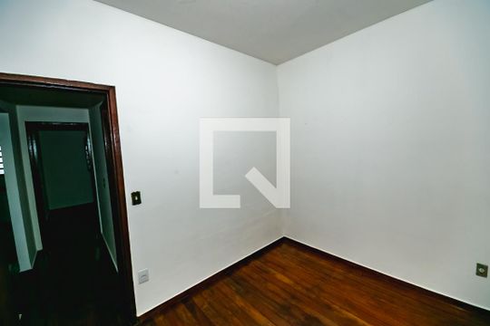Casa para alugar com 2 quartos, 180m² em Dona Clara, Belo Horizonte