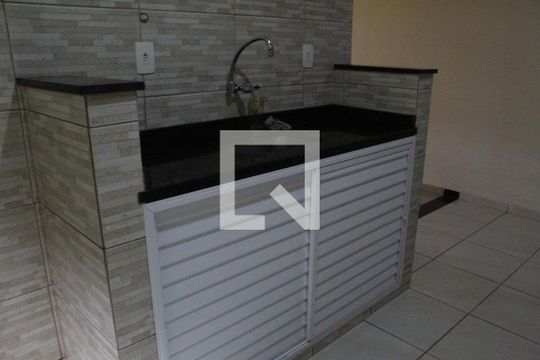 Cozinha e Área de Serviço de casa para alugar com 1 quarto, 360m² em Curicica, Rio de Janeiro