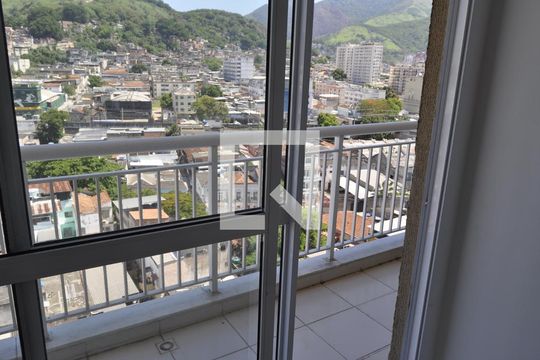 Apartamento à venda com 2 quartos, 55m² em Sampaio, Rio de Janeiro