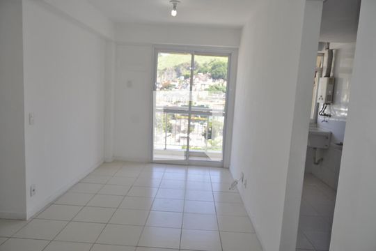 Apartamento à venda com 2 quartos, 55m² em Sampaio, Rio de Janeiro