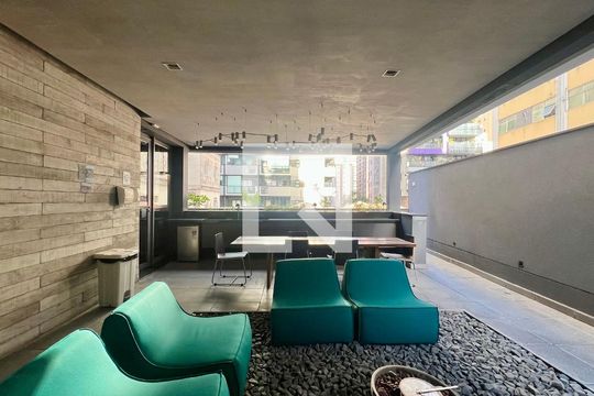 Área comum de kitnet/studio para alugar com 1 quarto, 20m² em Pinheiros, São Paulo