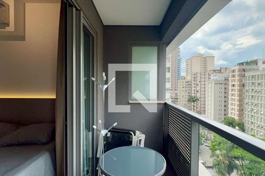 Varanda de kitnet/studio à venda com 1 quarto, 20m² em Pinheiros, São Paulo