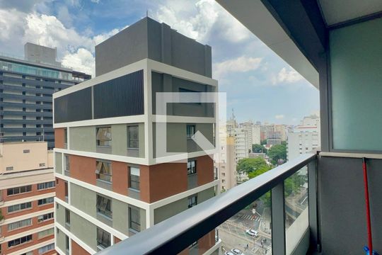 Varanda de kitnet/studio para alugar com 1 quarto, 20m² em Pinheiros, São Paulo