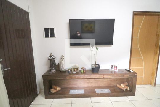 Sala de casa à venda com 3 quartos, 180m² em Jardim Santo André, Santo André