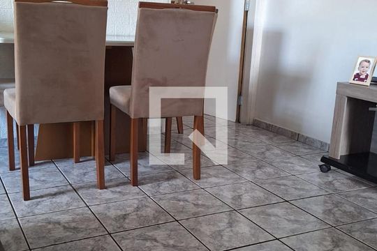 Sala de casa para alugar com 2 quartos, 65m² em Jardim Rosa de Franca, Guarulhos