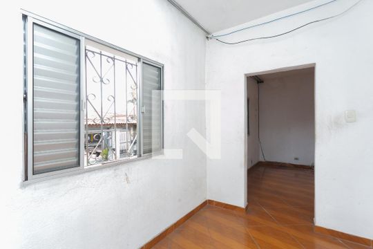 Quarto 1 de casa à venda com 4 quartos, 195m² em Vila Carmosina, São Paulo