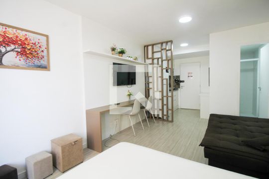 Sala/Quarto  de kitnet/studio para alugar com 1 quarto, 27m² em Brás, São Paulo