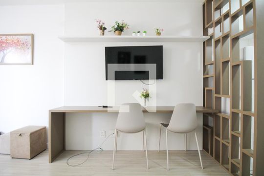 Sala/Quarto de kitnet/studio para alugar com 1 quarto, 27m² em Brás, São Paulo