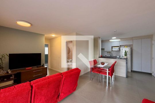 Sala  de apartamento para alugar com 2 quartos, 84m² em Santo Amaro, São Paulo