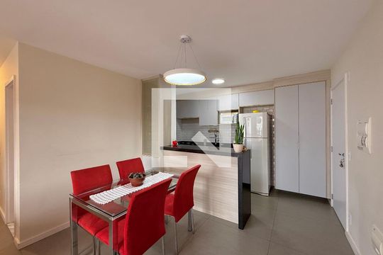 Sala  de apartamento para alugar com 2 quartos, 84m² em Santo Amaro, São Paulo