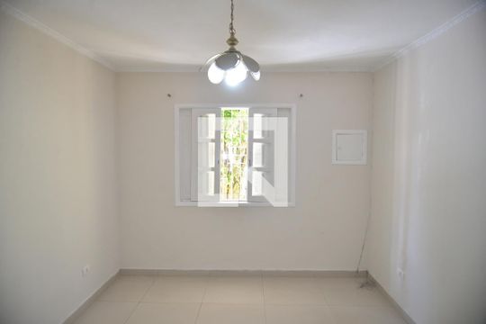 Casa à venda com 2 quartos, 251m² em Vila Helena, Santo André