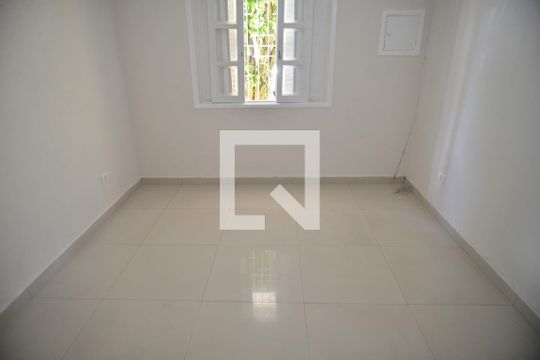 Casa à venda com 2 quartos, 251m² em Vila Helena, Santo André