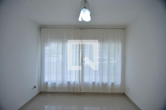 Casa à venda com 2 quartos, 251m² em Vila Helena, Santo André