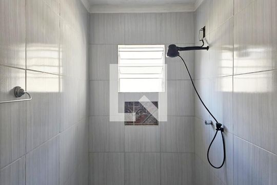 Banheiro Social de casa para alugar com 1 quarto, 80m² em Parque Primavera, Guarulhos