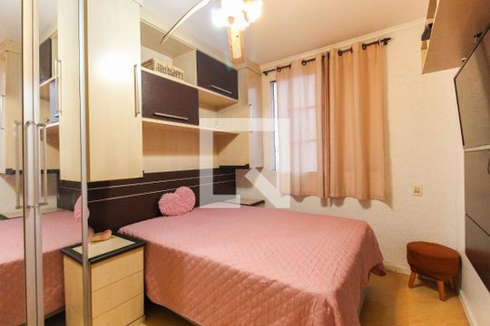 Quarto 1 de apartamento à venda com 2 quartos, 69m² em Vila Carmosina, São Paulo