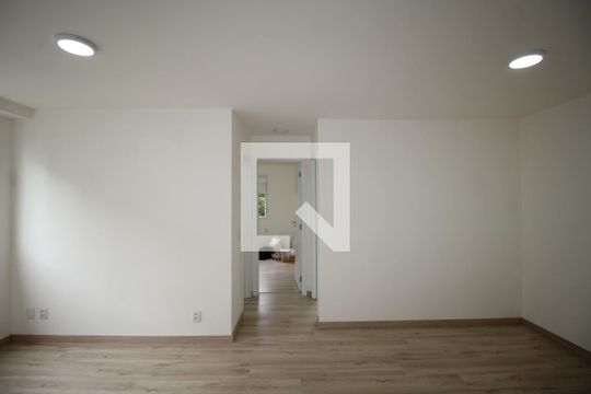 Sala de apartamento à venda com 2 quartos, 60m² em Jardim Sabará, Porto Alegre