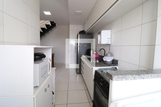 Cozinha de apartamento para alugar com 3 quartos, 123m² em Alto Umuarama, Uberlândia