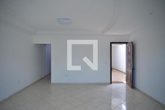 Sala de casa para alugar com 3 quartos, 274m² em Parque Novo Oratório, Santo André