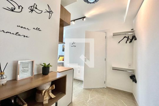 Entrada de kitnet/studio para alugar com 1 quarto, 29m² em Vila Santa Catarina, São Paulo