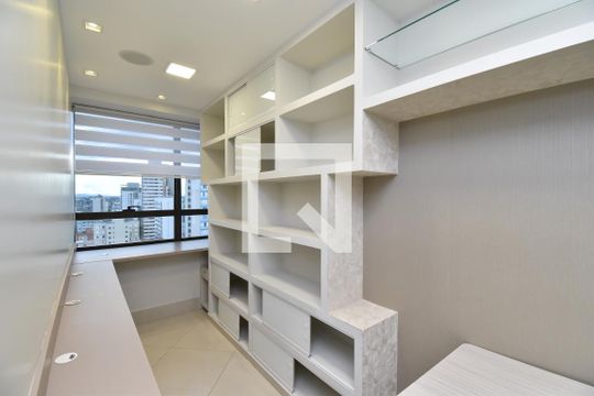 Sala 2 de apartamento para alugar com 5 quartos, 85m² em Centro, Curitiba