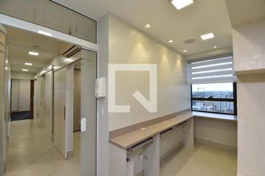 Sala 2 de apartamento para alugar com 5 quartos, 85m² em Centro, Curitiba
