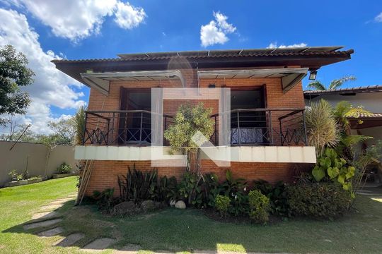 Fachada de casa de condomínio para alugar com 4 quartos, 950m² em Parque Dom Henrique, Cotia