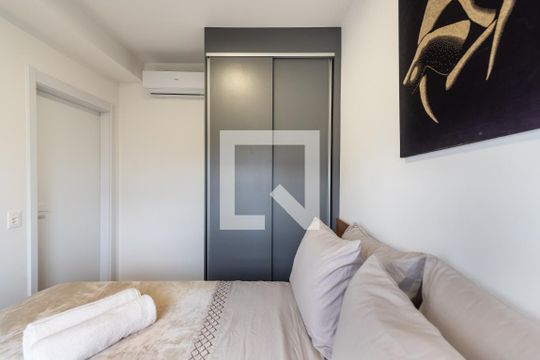 Apartamento à venda com 1 quarto, 32m² em Campo Belo, São Paulo