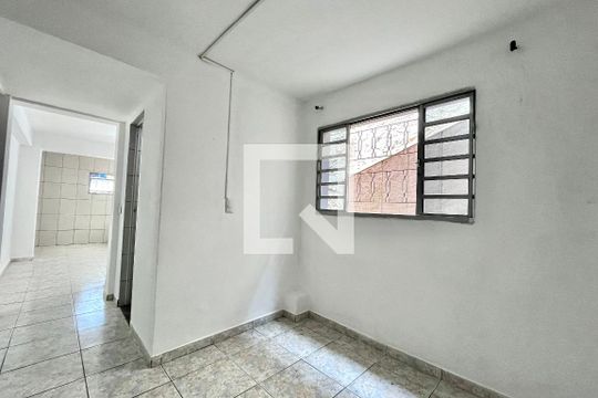 Sala 1 de casa à venda com 5 quartos, 300m² em Jardim Oriental, São Paulo