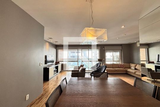 Sala de apartamento à venda com 3 quartos, 130m² em Vila Olímpia, São Paulo