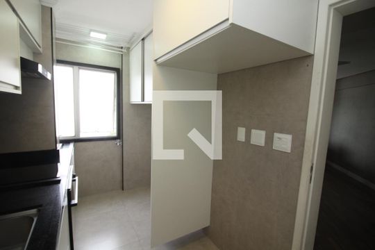 Cozinha de apartamento para alugar com 3 quartos, 68m² em Jardim Vila Formosa, São Paulo