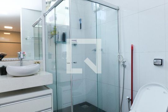 Casa à venda com 4 quartos, 320m² em Inconfidentes, Contagem