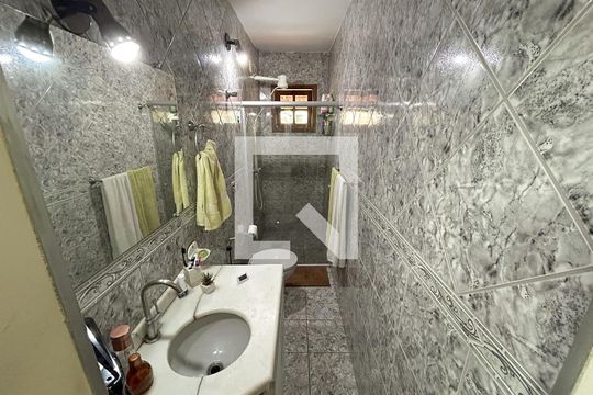 Casa à venda com 6 quartos, 180m² em Conjunto Lagoa, Belo Horizonte