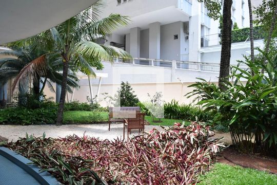 Jardim de entrada de apartamento à venda com 3 quartos, 233m² em Bela Vista, São Paulo