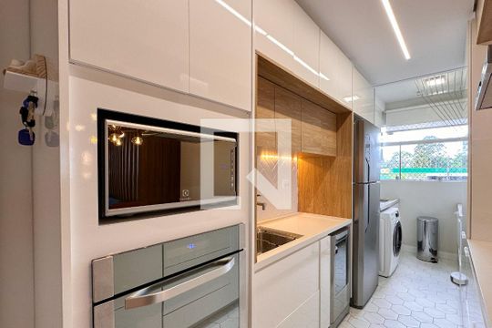 Cozinha de apartamento à venda com 2 quartos, 64m² em Bairro dos Casa, São Bernardo do Campo