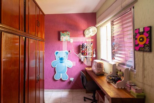 Quarto 2 de casa à venda com 2 quartos, 151m² em Vila Campo Grande, São Paulo