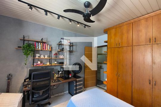 Quarto 1 de casa para alugar com 2 quartos, 358m² em Anil, Rio de Janeiro