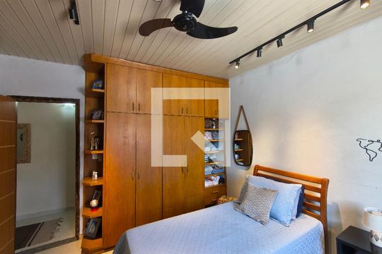 Quarto 1 de casa para alugar com 2 quartos, 358m² em Anil, Rio de Janeiro