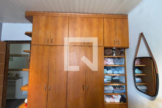 Quarto 1 de casa para alugar com 2 quartos, 358m² em Anil, Rio de Janeiro