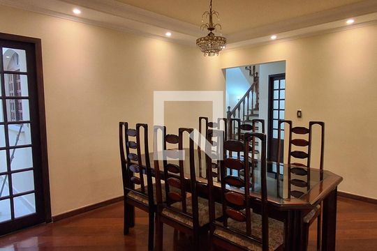 Sala de jantar  de casa à venda com 4 quartos, 300m² em Jardim Sao Caetano, São Caetano do Sul