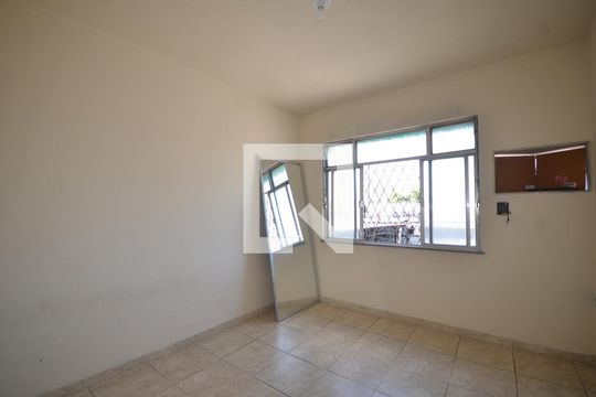 Quarto 2 de apartamento para alugar com 2 quartos, 80m² em Vila Valqueire, Rio de Janeiro