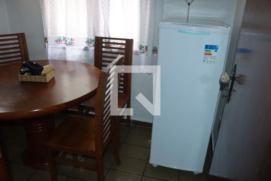 Copa de casa de condomínio para alugar com 5 quartos, 400m² em Chácara Pavoeiro, Cotia