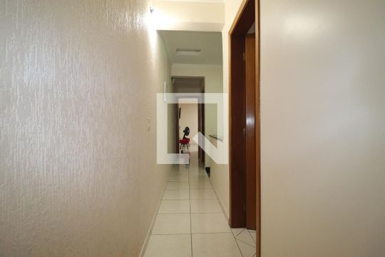 Corredor Quartos de casa à venda com 3 quartos, 137m² em Jardim Progresso, Santo André