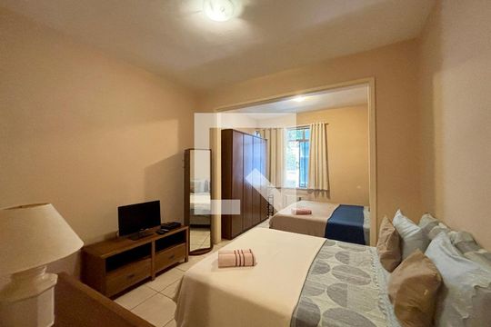 Quarto de apartamento à venda com 1 quarto, 80m² em Copacabana, Rio de Janeiro