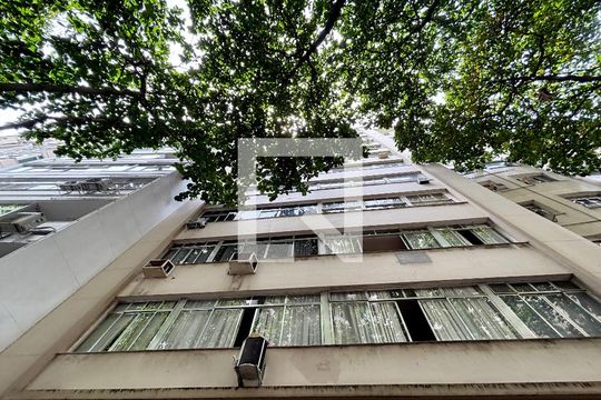 Fachada de apartamento para alugar com 1 quarto, 80m² em Copacabana, Rio de Janeiro