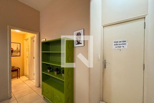 Sala de apartamento à venda com 1 quarto, 80m² em Copacabana, Rio de Janeiro