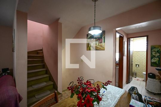 Corredor 1 de casa à venda com 3 quartos, 146m² em Jardim Monte Alegre, Taboão da Serra