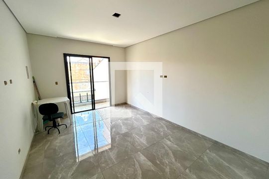Sala de casa à venda com 3 quartos, 150m² em Vila Galvão, Guarulhos